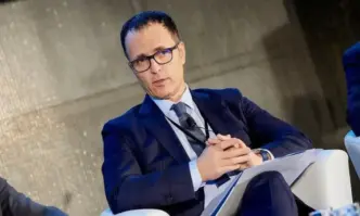 Прокуратурата е поискала от съда да издаде Европейска заповед за арест на бившия управител на Българската банка за развитие Стоян