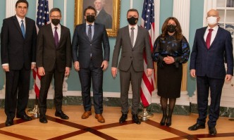 Министрите на финансите и на енергетиката Асен Василев и