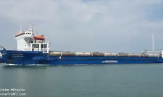 Фериботът превозва газ в жп цистерни от Русия към БългарияФериботът