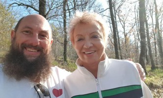 В навечерието на Великден когато хората се смиряват и се