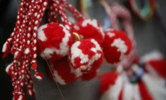 Всяка година на датата 1 март българите се окичват с