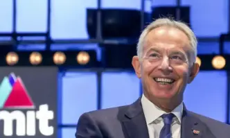 От Фейсбук профила на Миролюба Бенатова Наглост или глупост е това