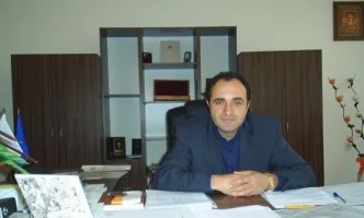Съдът отстрани от длъжност кмета на Костенец Радостин Радев