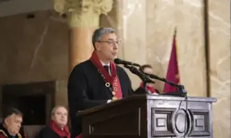 Протиконстутиционно е Народното събрание като законодател да си дава правомощия