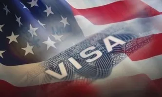 САЩ обмислят да свалят визите за българи