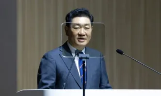 Съизпълнителният директор на Samsung Electronics Хан Джонг хи е починал от