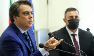 Асен Василев с иск за четвърт милион срещу Тошко Йорданов за клевета