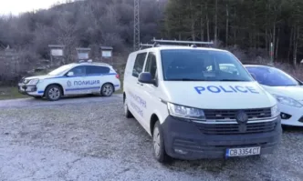 Прокуратурата категорична: Три изстрела от упор в главата са причината за смъртта на тримата край Околчица