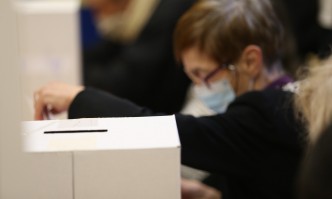 ЦИК: 15 секции в страната гласуват с хартиена бюлетина