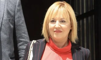 Атанасова: Очаквам Мая Манолова да легне пред посолството на САЩ