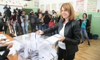 Фандъкова: Гласувах за развитието, София няма време за експерименти