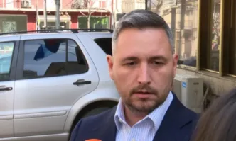 Според тях това е хибридна атакаВисокото напрежение във властта