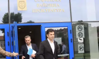 Кирил Петков убеден на излизане след разпита: Радостин Василев е инструмент на службите