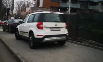 Бул Черни връх кв Драгалевци Чисто новите тротоари се превръщат