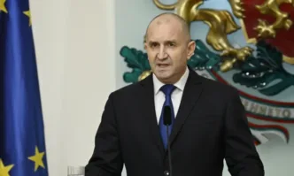 Кой ли велик стратег зад Радев е решил, че с още от същото ще примами нови балами, пардон, зайци, пардон, избиратели?