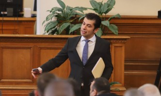 Петков обяви в Народното събрание, че не вижда смисъл от институцията