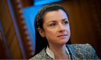 Александрина Пендачанска напуска обществения съвет на БНР заради Петър Волгин