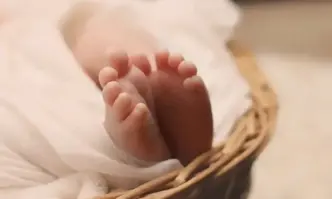 Бебе на три дни почина в болницата в Луковит