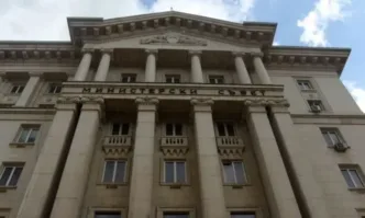 Заети безработни и икономически неактивни хора ще могат да получат