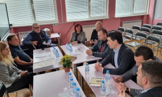 Председателят на БСП София и общински съветници от групата