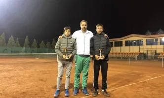 Четири българчета се класираха за четвъртфиналите в Черна гора
