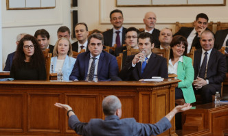 Асен Василев: Ако следим аргументите в залата, би трябвало да спечелим вота на недоверие
