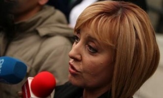 Мая Манолова обвини Нинова в кражба и лобизъм
