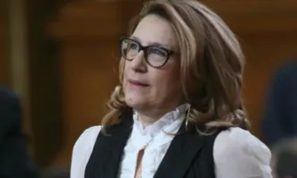 Самият факт че може да разполага някой с кодовете който