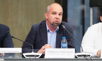 Съпротивата поне засега срещу еврото и срещу властта като че