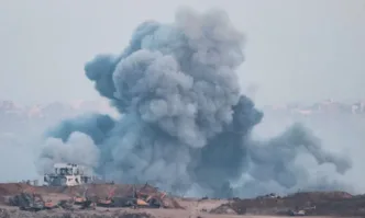 Гражданската отбрана на Газа съобщи че израелски въздушни удари са