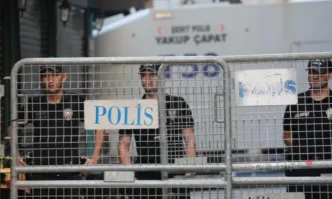 Мащабна полицейска акция в Истанбул с над 1000 задържани