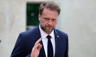 Министърът на отбраната на Хърватия беше тежко ранен при автомобилна