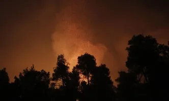 Тежко остава положението с пожарите на остров Евбея