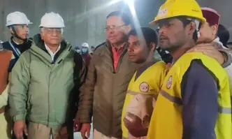 41 индийци бяха извадени живи след 17 дни в срутен тунел