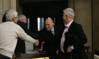 Регистрирахме се с 4 500 подписа Наблюденията ни върху политическата