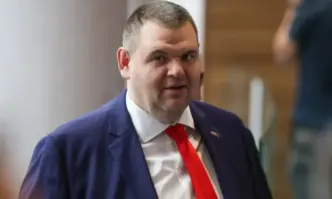 Отказът на Румен Радев да поеме отговорността да оглави делегацията