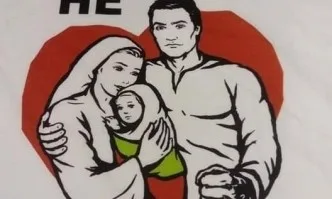 Тениските на противниците на Стратегията за детето: Неизличимият образ на съветския труженик