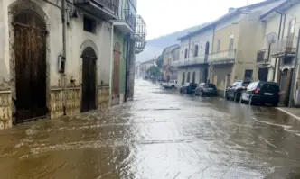 Фон дер Лайен обеща подкрепа на Италия след наводненията