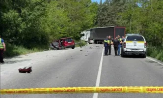 Катастрофа затвори републиканския път София-Самоков (ОБНОВЕНА/СНИМКИ)