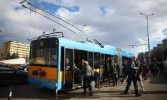 Служители на столичния градския транспорт на протестна акция от 8