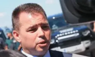 Заловиха нов бус с 24 мигранти и български водач