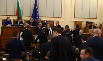 Декларация на Възраждане за съдбата на въглищните централи стана причина