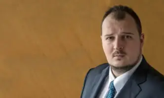 След като внукът на цяло съсловие генерали от Държавна сигурност