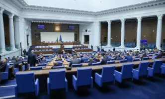 Първи промени в парламентарните комисии като част от ротацията Радомир