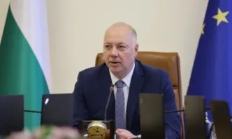 Всички атаки срещу кабинета които подгряват есенната политическа ситуация не