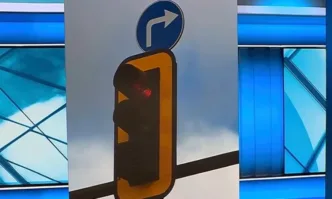 Столичната община въведе щори върху светофар в София Така се