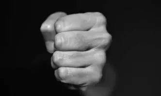 Пребиха мъж и момче в Николаево съобщиха от полицията На