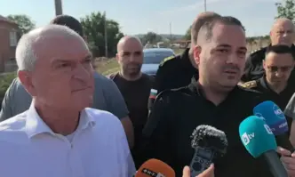 Министър председателят Димитър Главчев и министърът на вътрешните работи Калин Стоянов