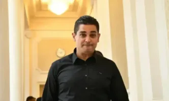 Спортният министър в оставка Радостин Василев опита да уреди свой