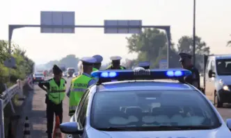 След гонка в София: Кола с мигранти катастрофира в камион